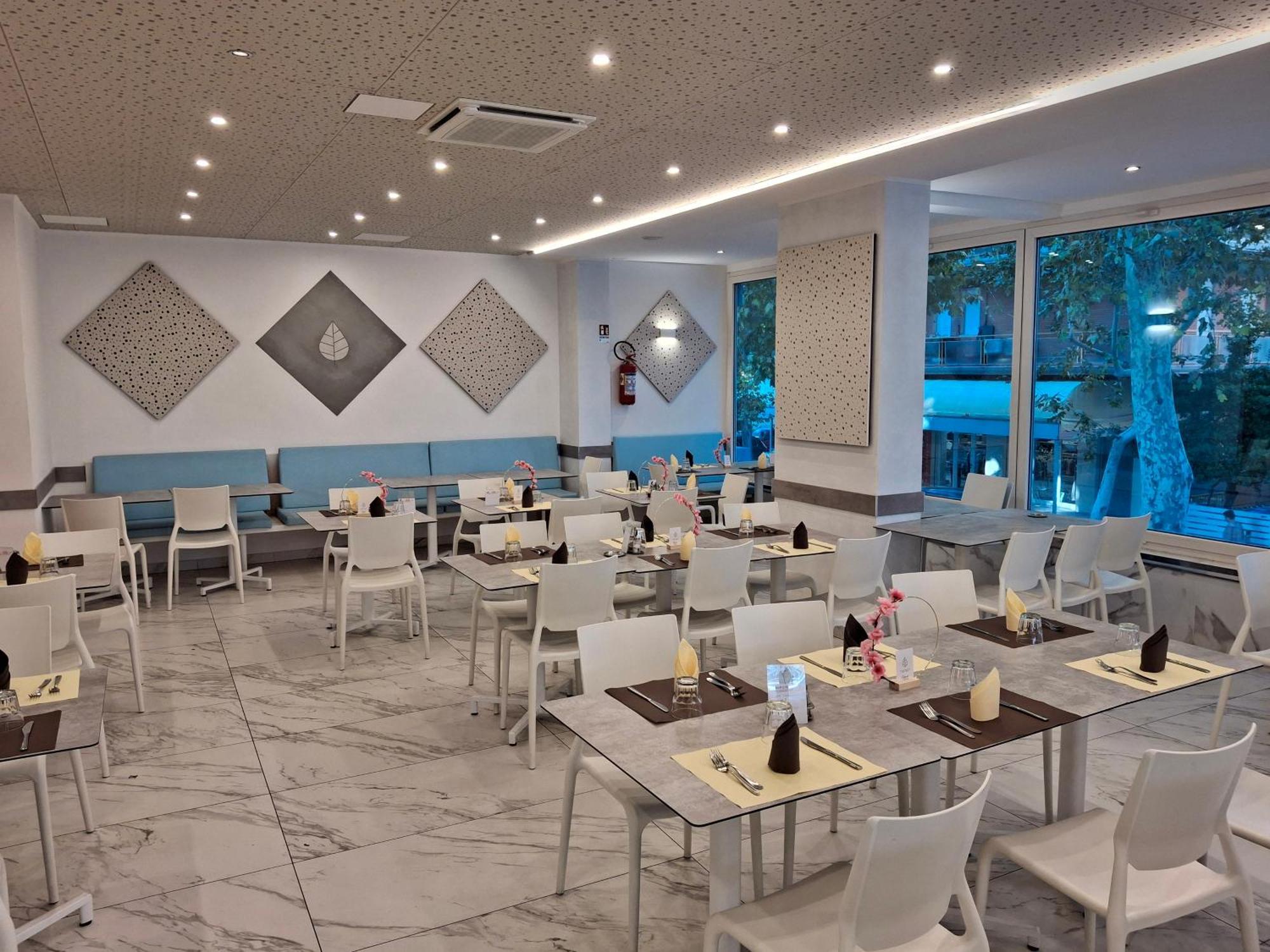 Hotel Caravel Park リミニ エクステリア 写真
